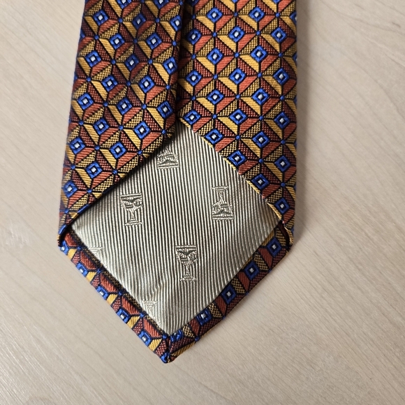 NWT!🇨🇦 DION Elegant Geometric Tie in Gold Yellow and Blue - Picture 4 of 6